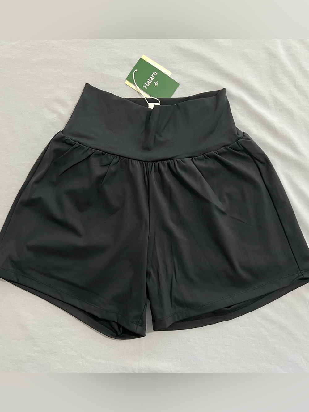 HALARA Women’s Black SoftlyZero Airy Super High Waisted 2 in 1 Shorts - Size M